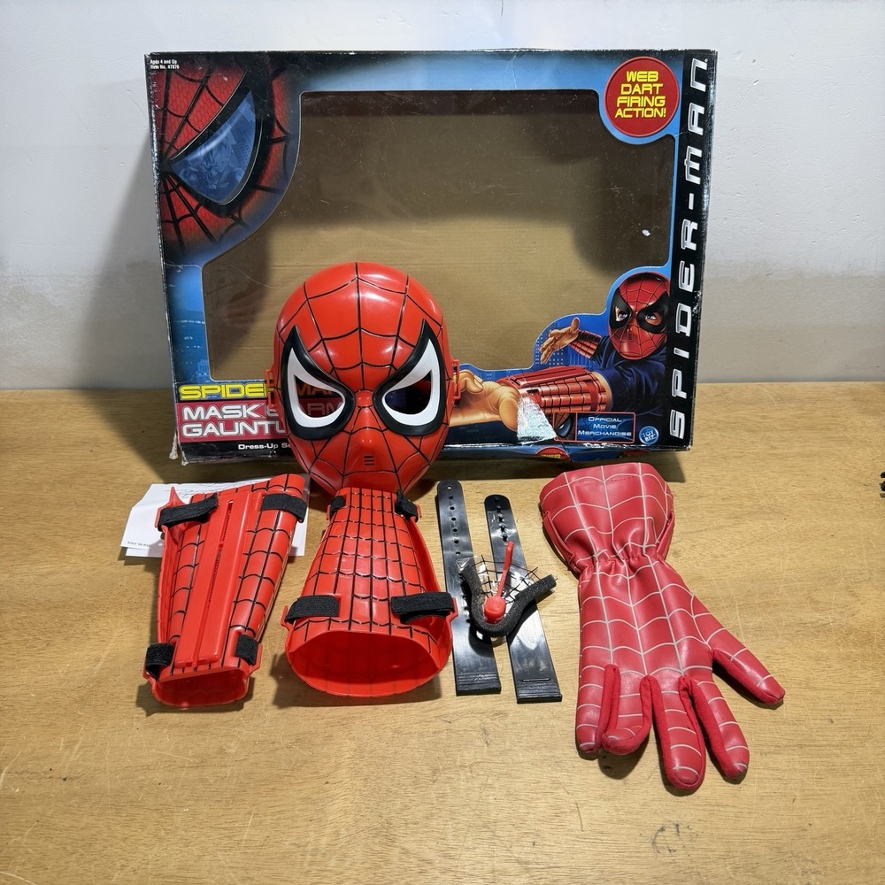 Vintage 2002 Spiderman Mask Arm Gauntlets Toy Biz Marvel Movie Toy 47876 Boxed